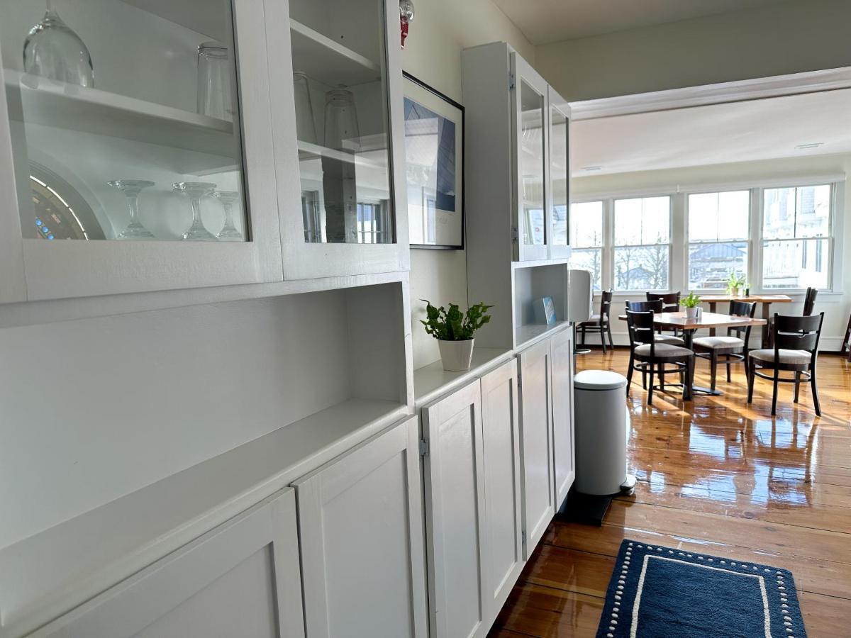 Harborside Inn Newport Tower Eksteriør billede