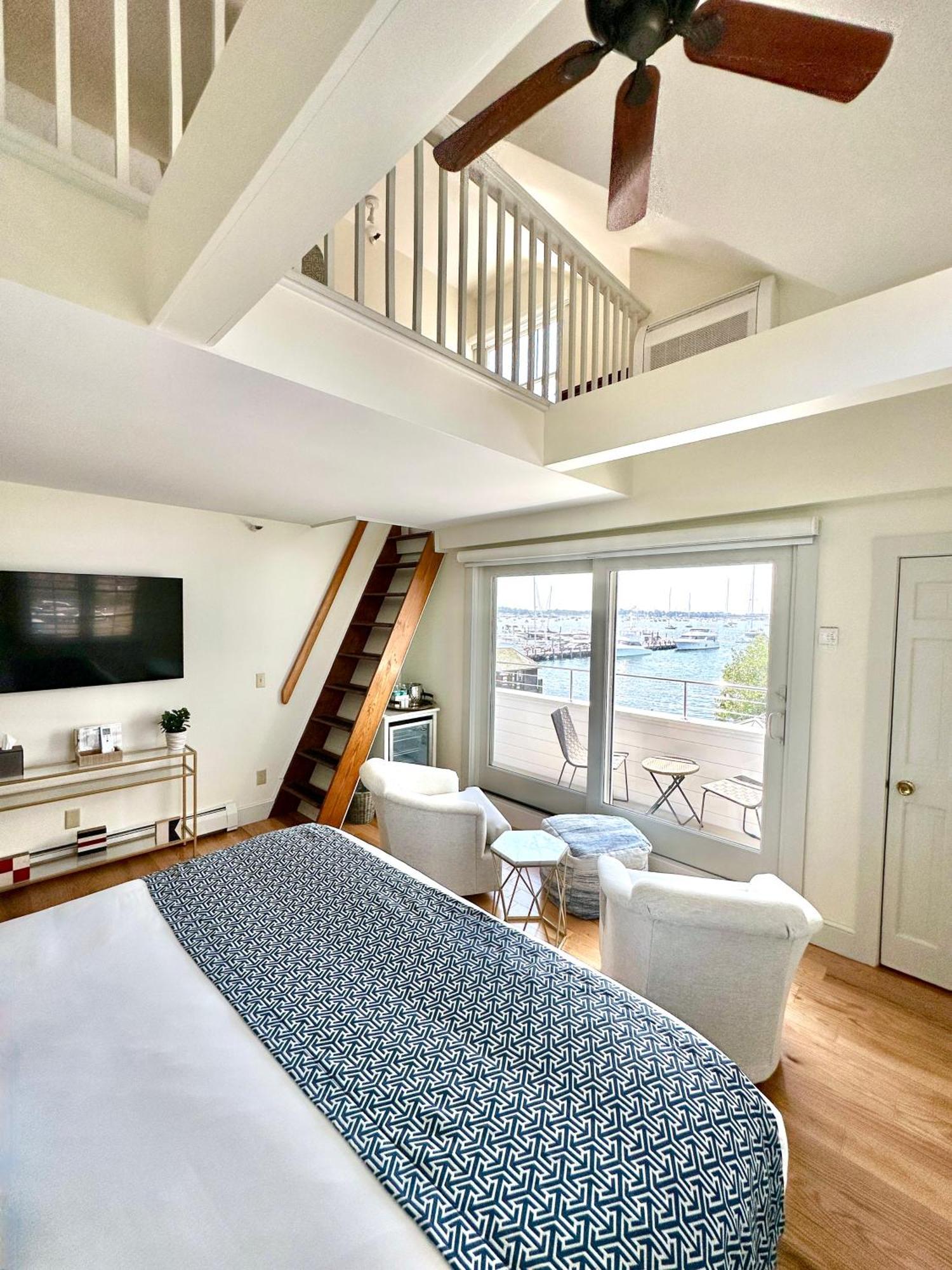 Harborside Inn Newport Tower Eksteriør billede